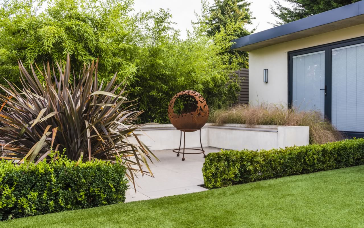 Contemporary Town Garden